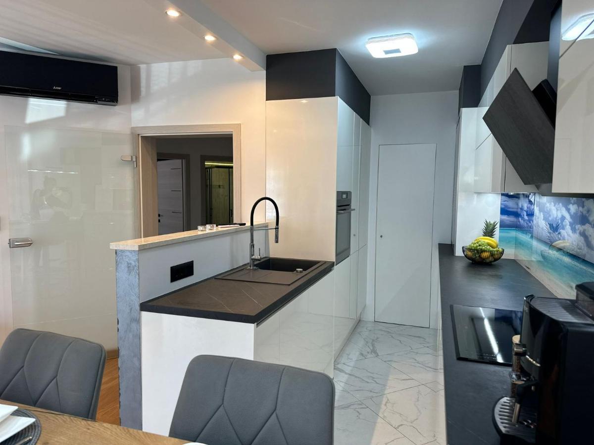 Ferienwohnung Appleonlux Umag Exterior foto