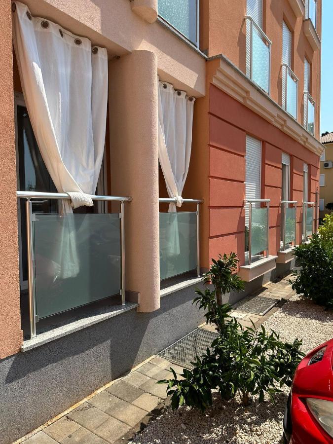 Ferienwohnung Appleonlux Umag Exterior foto