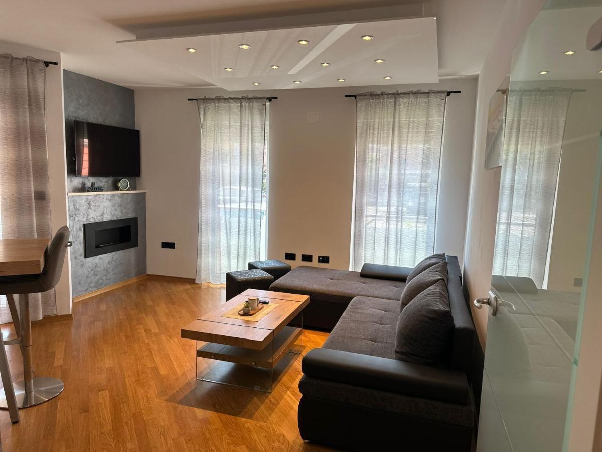 Ferienwohnung Appleonlux Umag Exterior foto