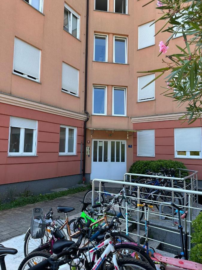 Ferienwohnung Appleonlux Umag Exterior foto